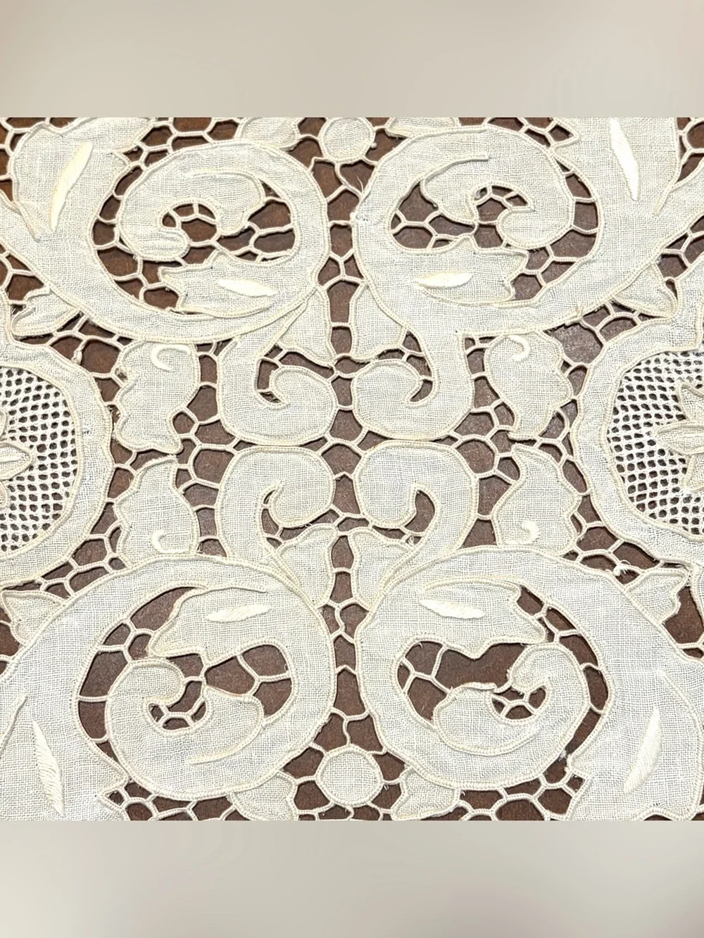 Vintage- 🤍 7 Lace Embroidered Linen Doily Rectangular Table Accent in Ivory